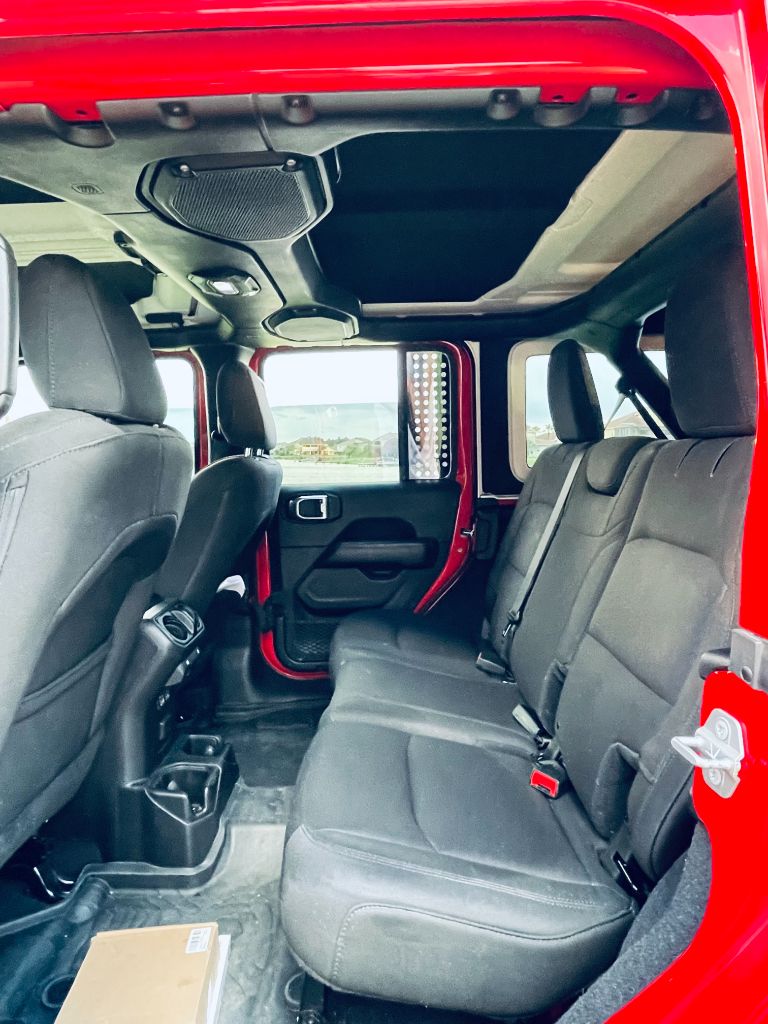 2018 Jeep Wrangler Unlimited Sahara - Photo 9